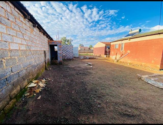 2 BEDROOM HOUSE FOR SALE IN GREENFIELD